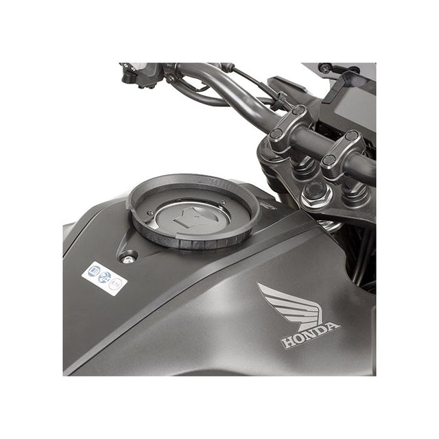 Flangia Metallica Per Borsa Serbatoio Honda Cb12 Givi - 1